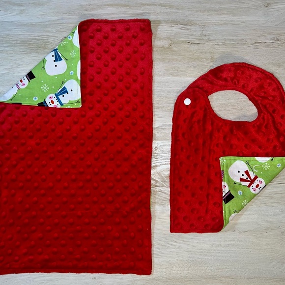 NEW Holiday Dancing Snowman - Handmade Baby Gift Set - Baby Toddler Bib & Burp - Picture 2 of 8